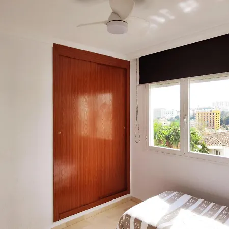 2bdr Sunny With Pool And Private Parking In Apartment