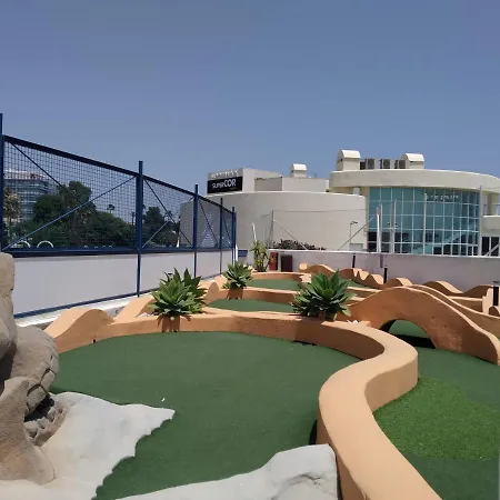 Apartment 2bdr Sunny With Pool And Private Parking In